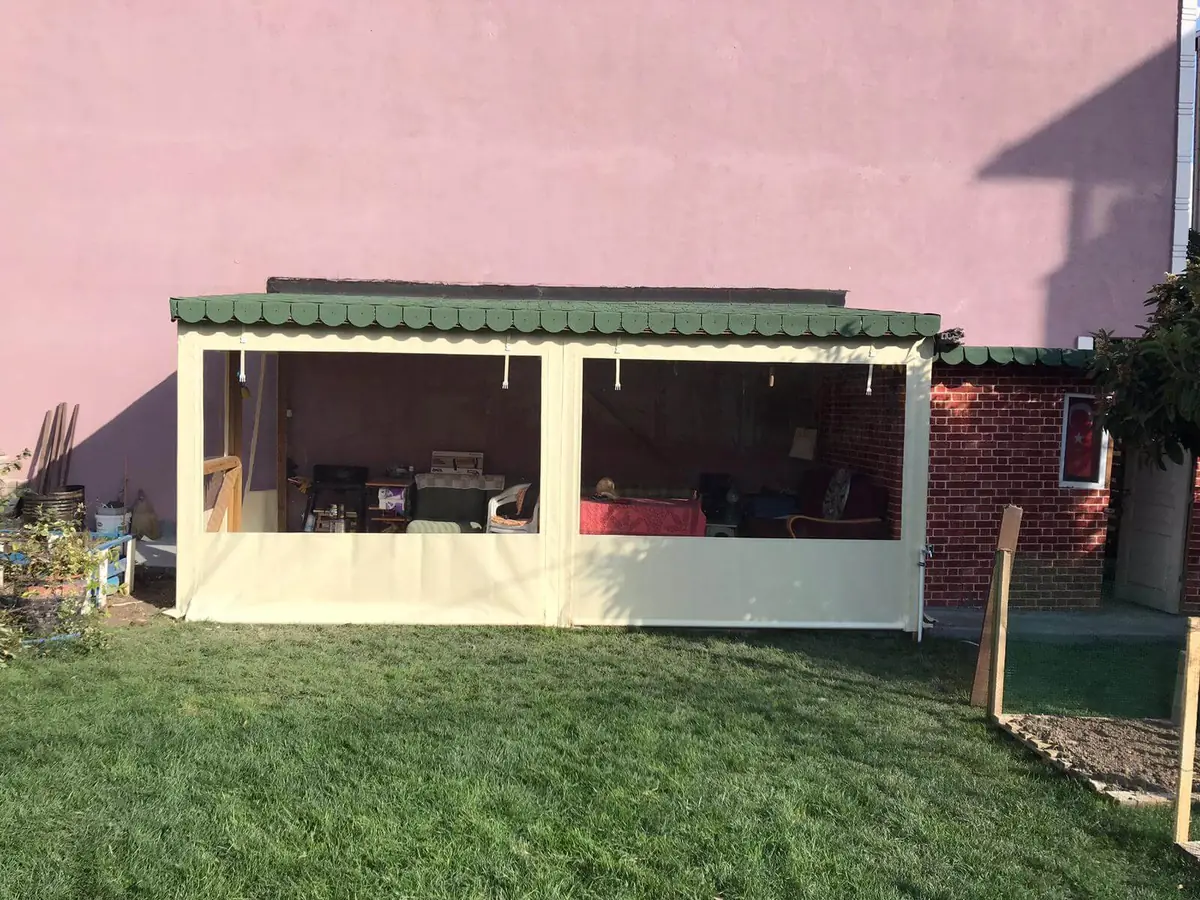 Balkon kapatma için şeffaf branda