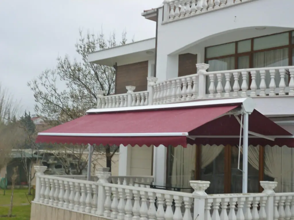 Kafe çift yönlü tente uygulaması