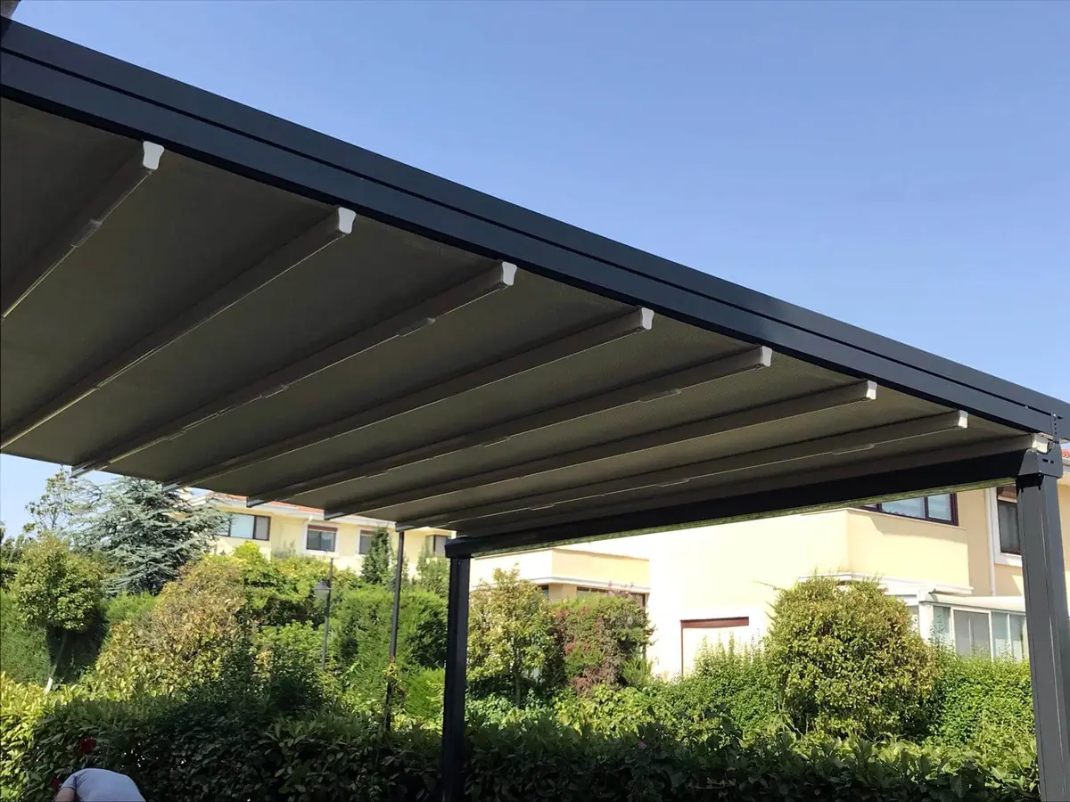 Yaz için uygun pergola tente modeli