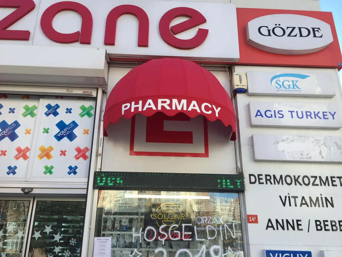 Modern cepheye uygulanan karpuz tente